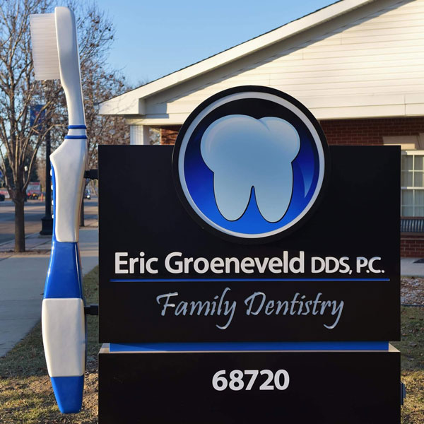 Eric Groeneveld DDS Family Dentistry business sign